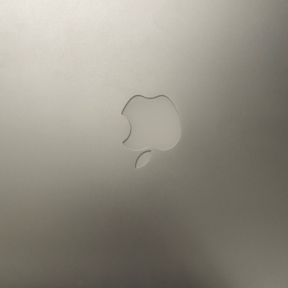 MacBook Pro - Picture 5 of 13